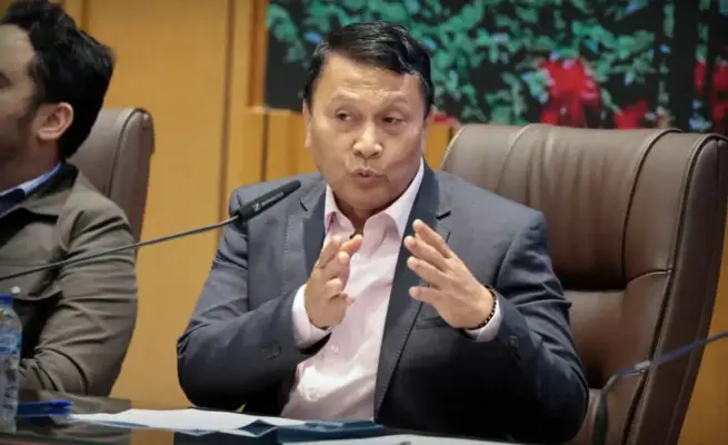 Anggota Komisi II DPR RI Mardani Ali Sera menyampaikan evaluasi dua tahun pemerintahan Presiden Prabowo Subianto dalam diskusi Dialektika Demokrasi di Kompleks Parlemen, Senayan, Jakarta, Kamis (22/10/2026).